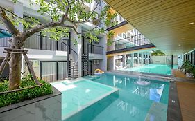 Tour De Phuket Hotel - Sha Plus